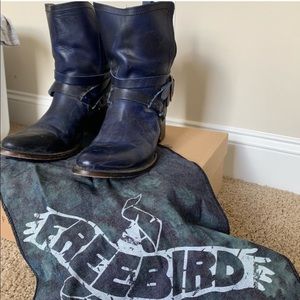 Freebies saint size 10